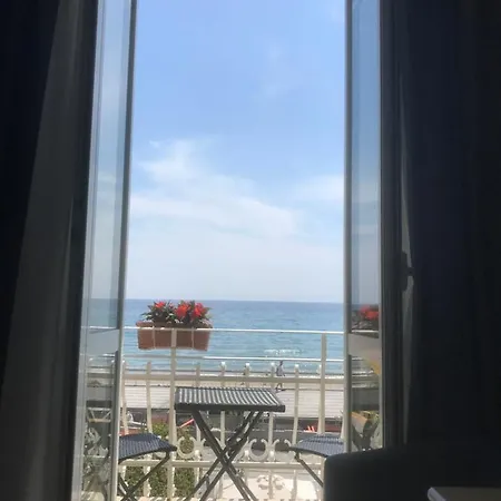 利嘉别墅酒店 3* 阿拉西奥